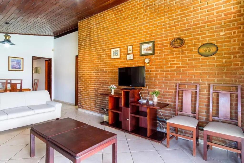 Bh4 - Bh4: Casa Com Piscina Ao Lado Da Praia Grande Ubatuba Kültér fotó