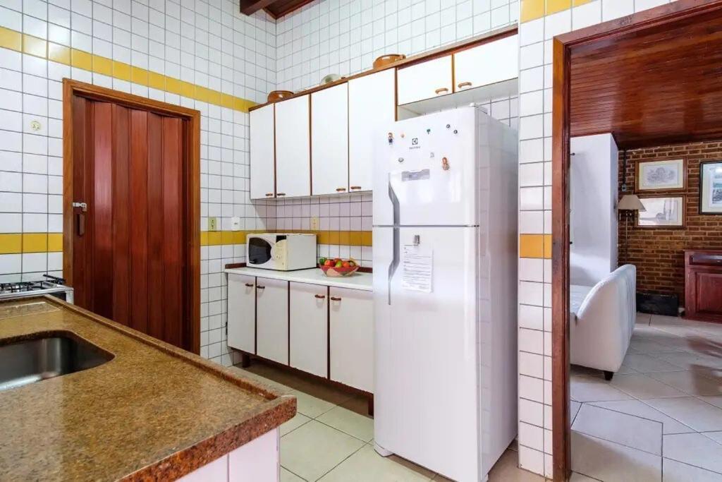Bh4 - Bh4: Casa Com Piscina Ao Lado Da Praia Grande Ubatuba Kültér fotó